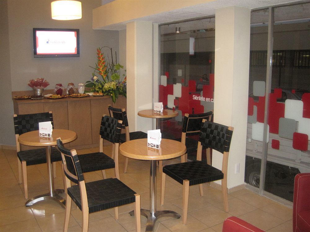 Hotel Mateos 1215 León Exterior foto